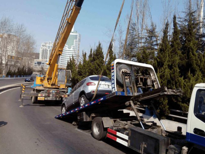 虎林汽車雪地困境救援：專業(yè)團(tuán)隊(duì)助您擺脫困境